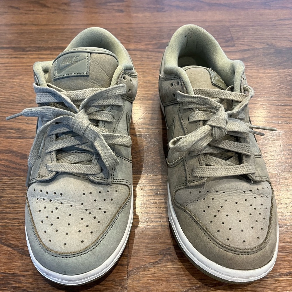 Nike Dunk Low Premium